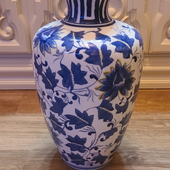 💙🤍 Large, 14" tall x 9" wide Grandmillennial - Picture 6 of 6